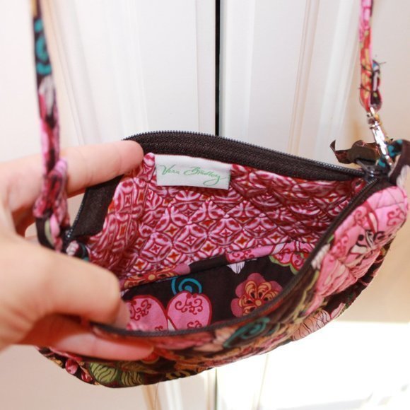 Vera Bradley Bundle: Backpack, tote, wallet, and small crossbody purse - Picture 9 of 16